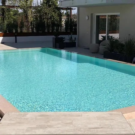 *central Lakeside Apt*swimming Pool & Free Parking פסקיארה דל גארדה
